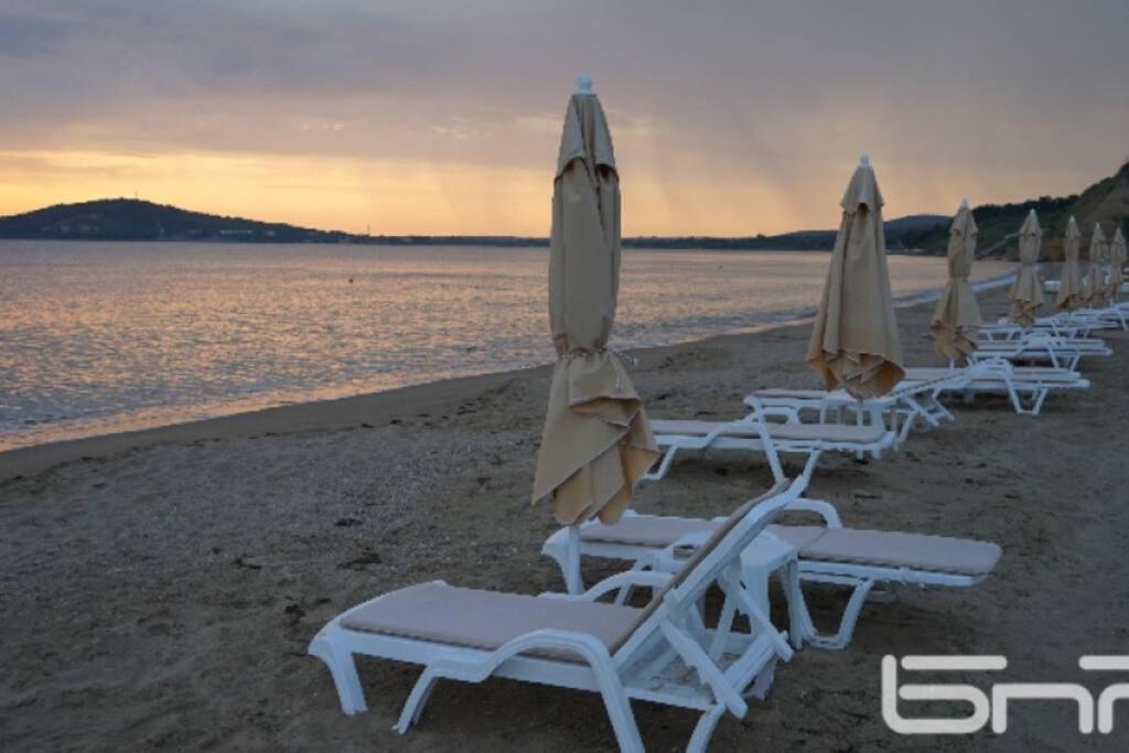 Sea Angel Apartment Burgas Bagian luar foto